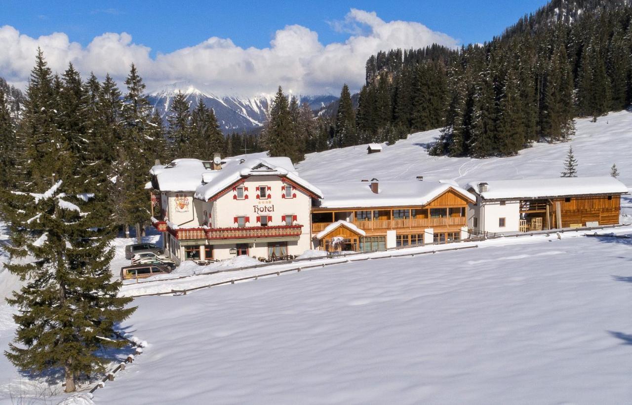 Alpin Natur Hotel Brueckele Braies  Exterior photo