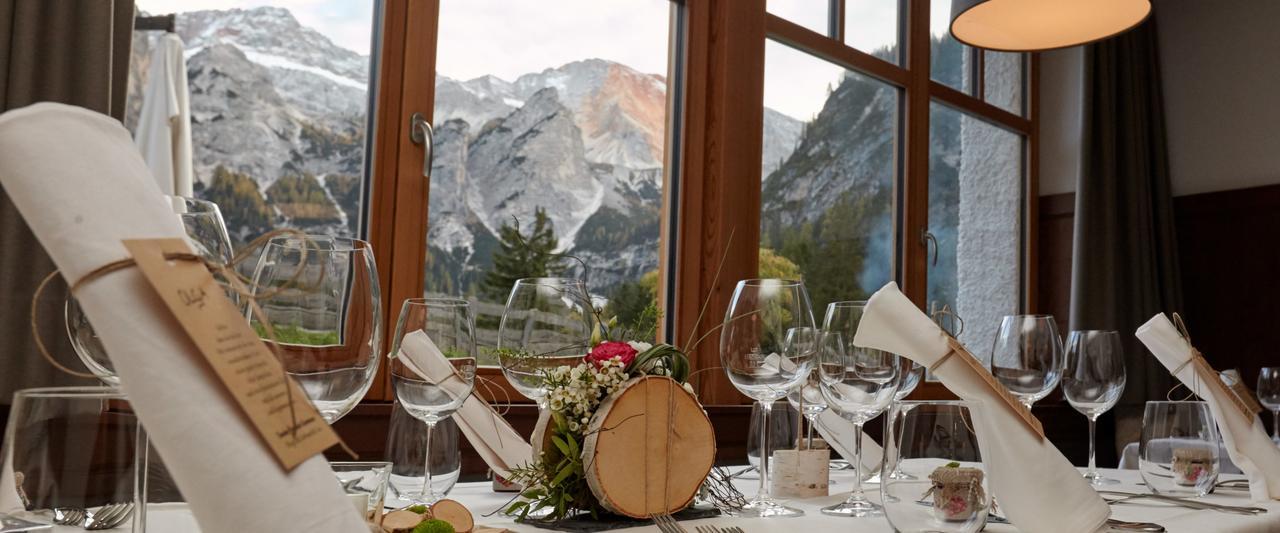 Alpin Natur Hotel Brueckele Braies  Exterior photo
