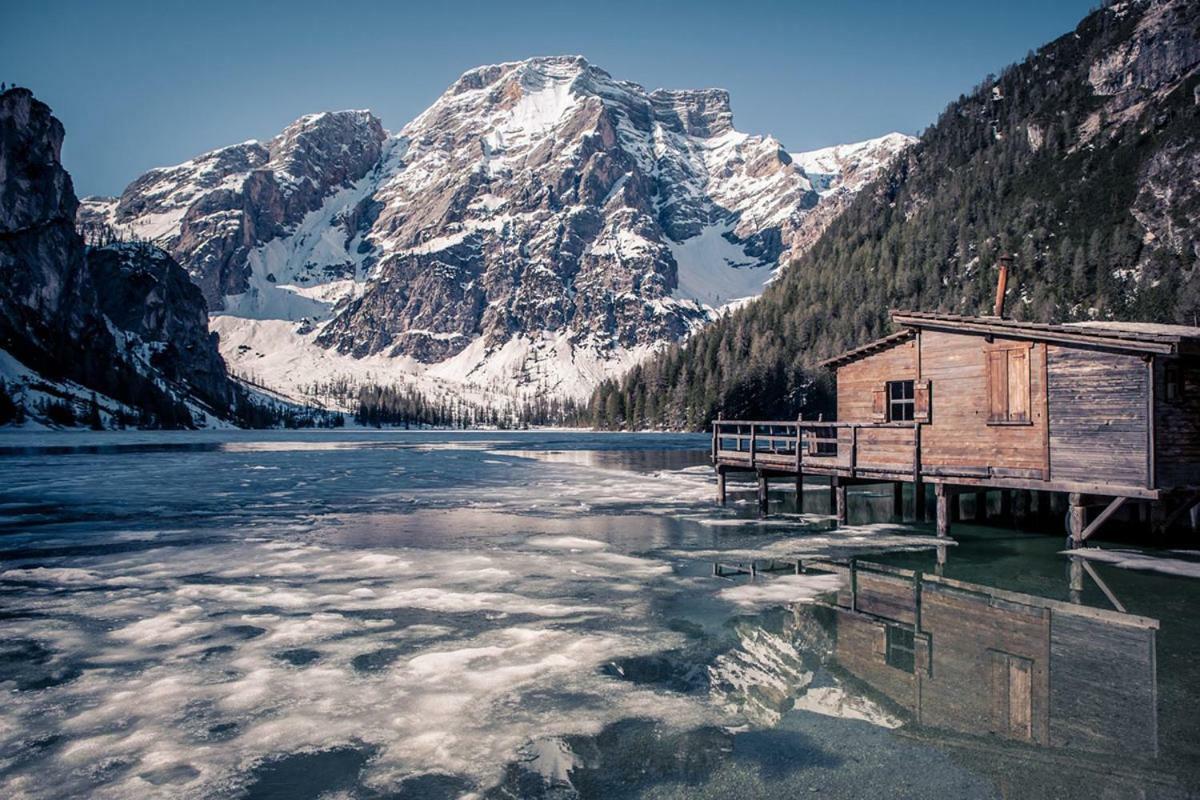 Alpin Natur Hotel Brueckele Braies  Exterior photo